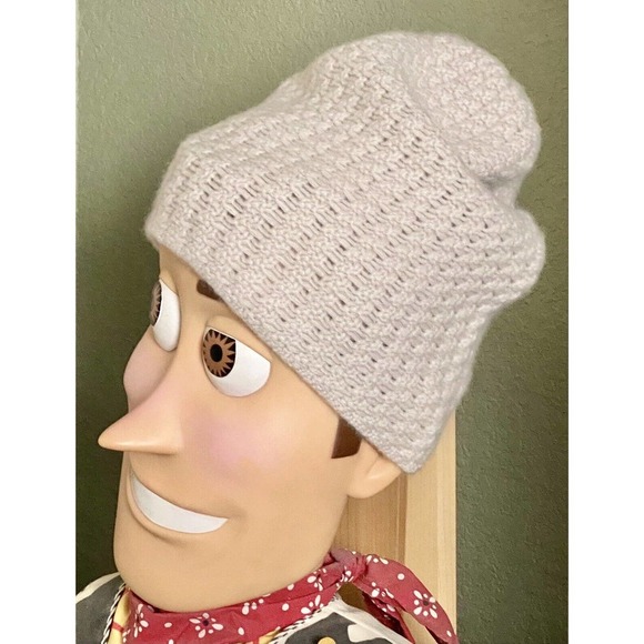 NWOT Arch4 London UK 100% Cashmere Pale Gray Knit Hat Beanie - Adult One Size - Picture 4 of 11